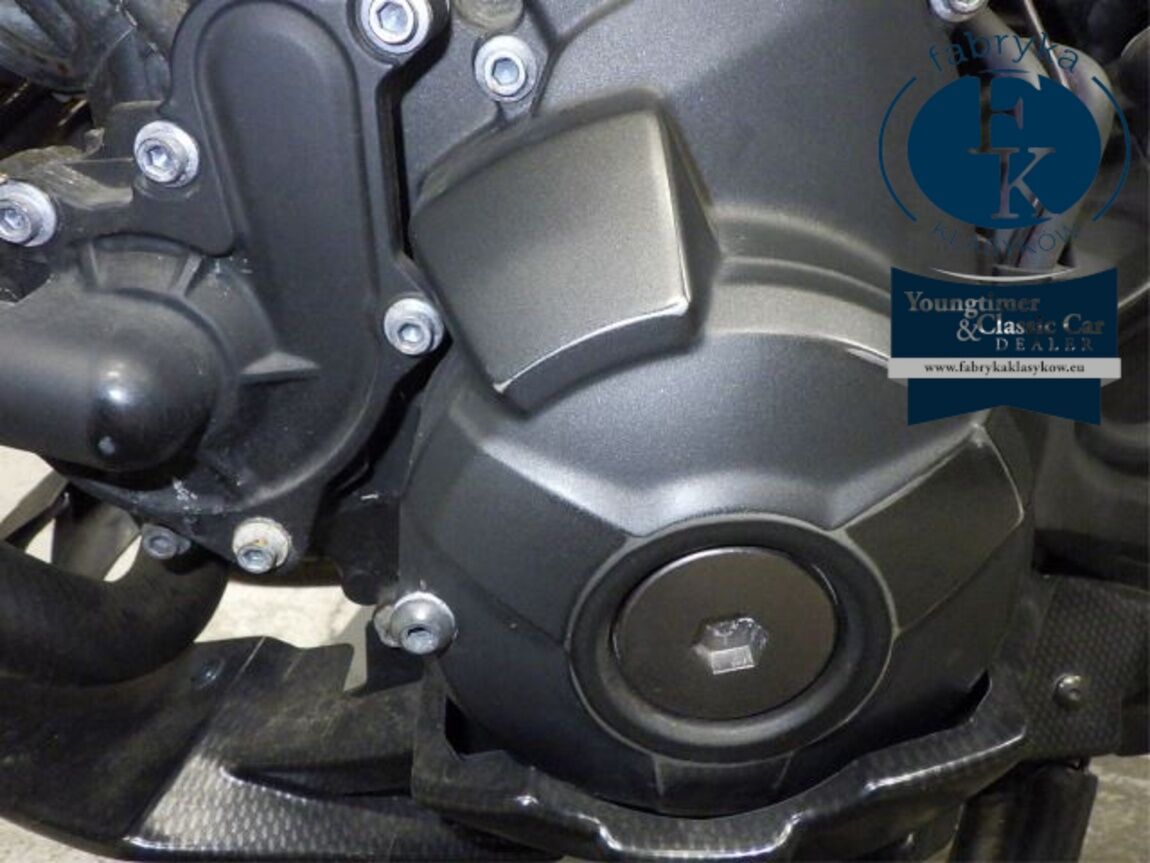 YAMAHA MT-09 2015 - zdjęcie 11