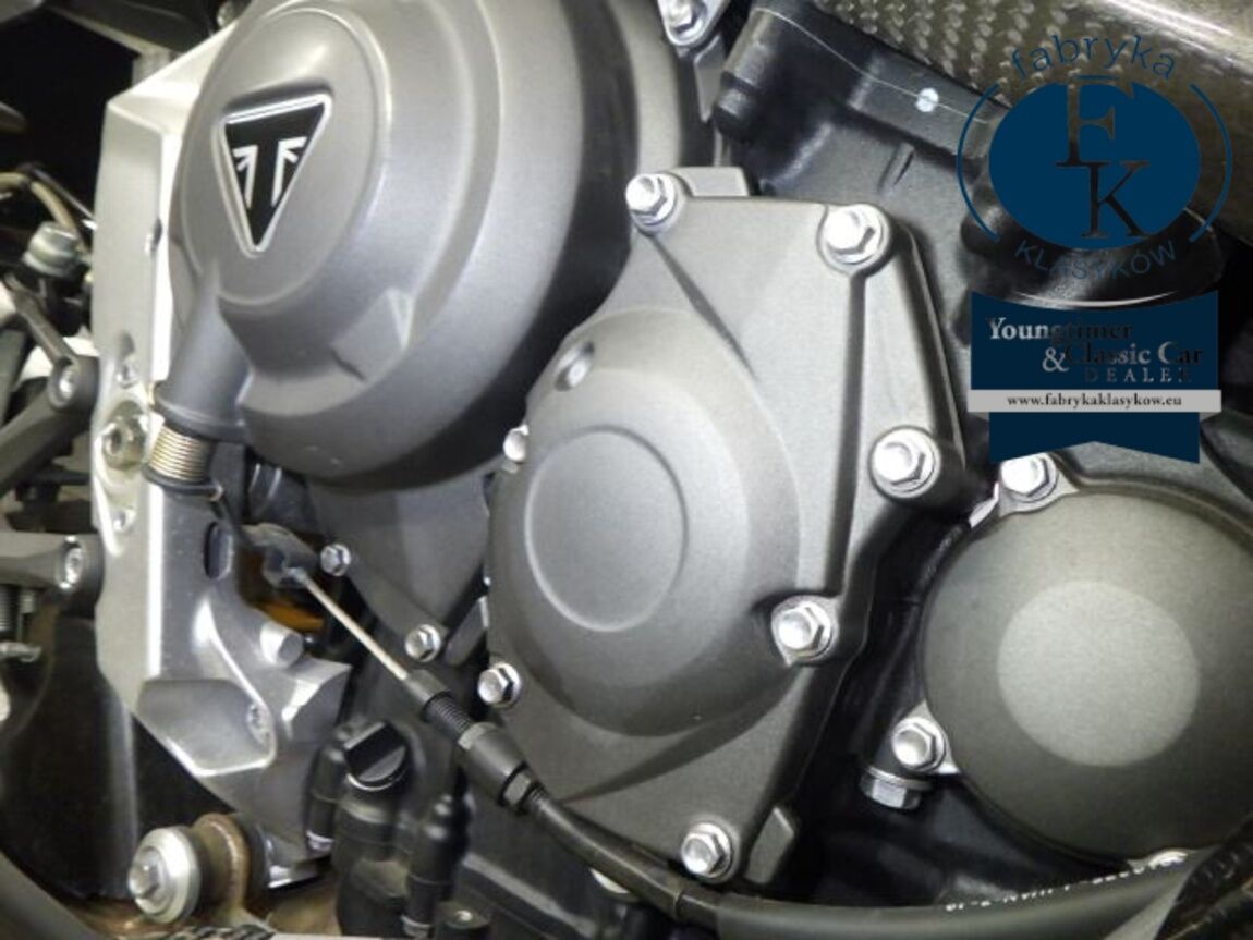 TRIUMPH DAYTONA MOTO2  - zdjęcie 10