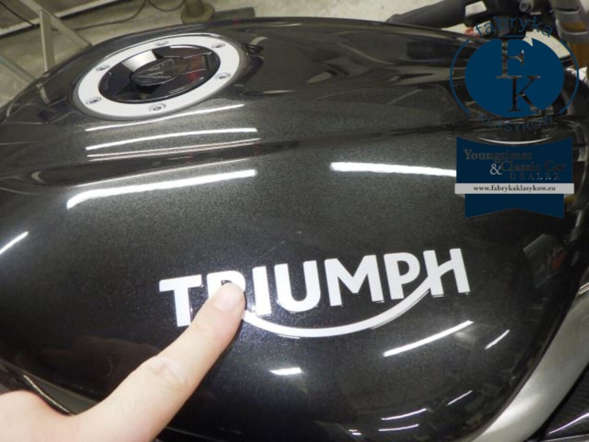 TRIUMPH DAYTONA MOTO2  - zdjęcie 17
