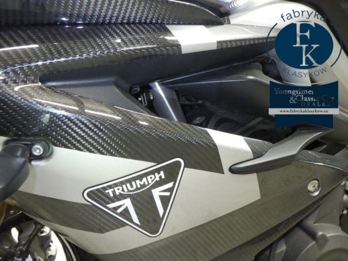 TRIUMPH DAYTONA MOTO2  - zdjęcie 20