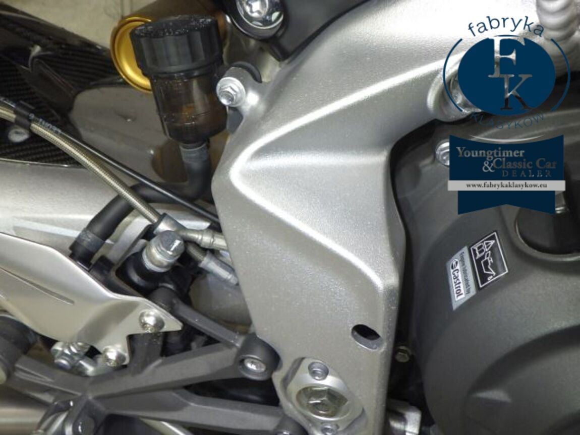 TRIUMPH DAYTONA MOTO2  - zdjęcie 30