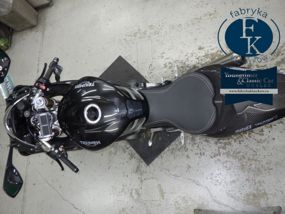 TRIUMPH DAYTONA MOTO2  - zdjęcie 32