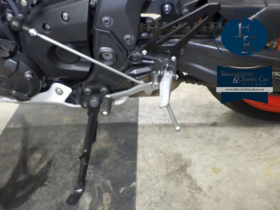 YAMAHA YZF-R7-2 2023 - zdjęcie 30