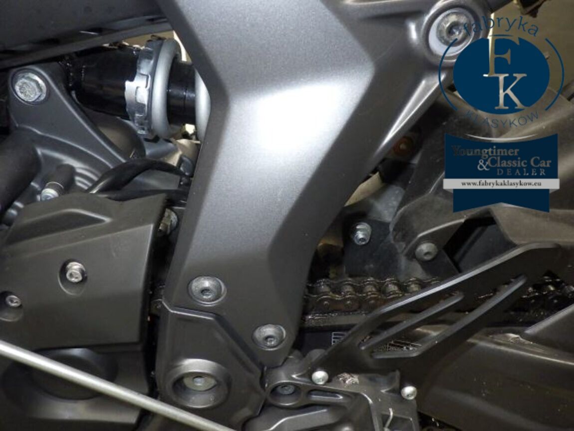 YAMAHA YZF-R7-2 2023 - zdjęcie 31