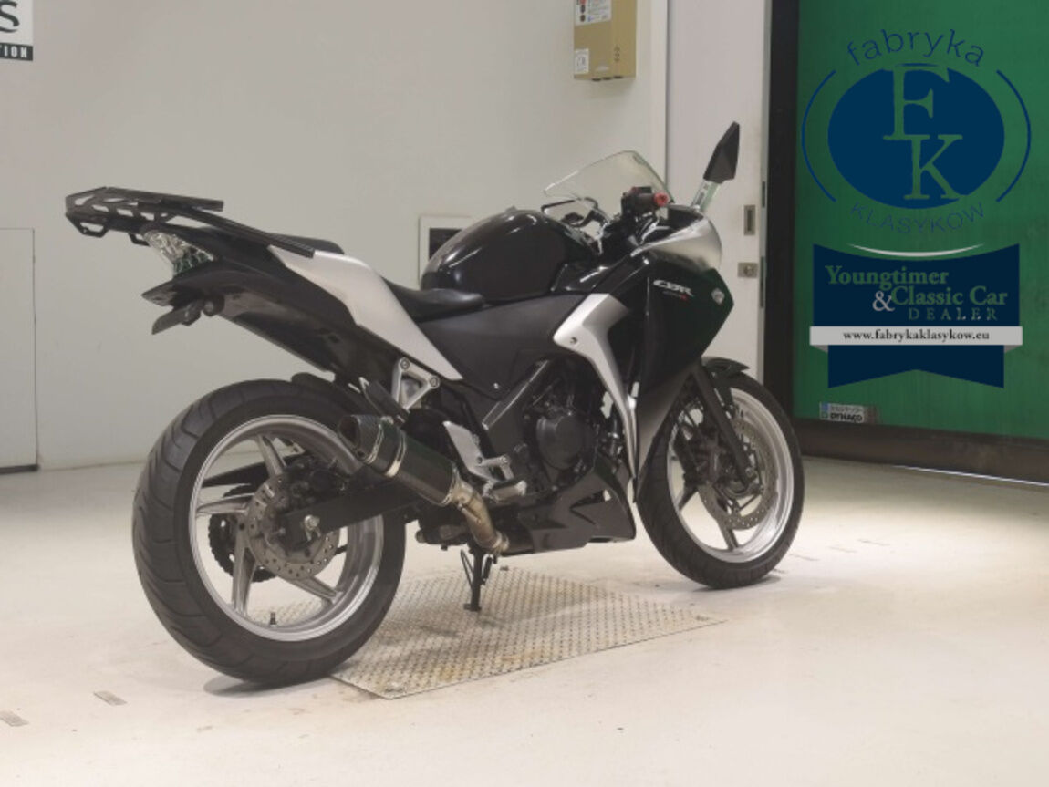 HONDA CBR250R ABS  - zdjęcie 6