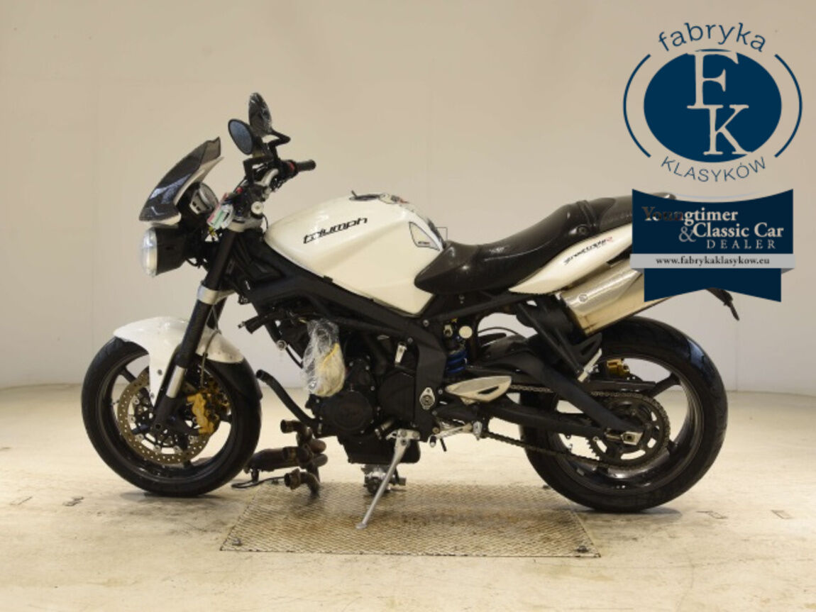 TRIUMPH STREET TRIPLE R 2011 - zdjęcie 3