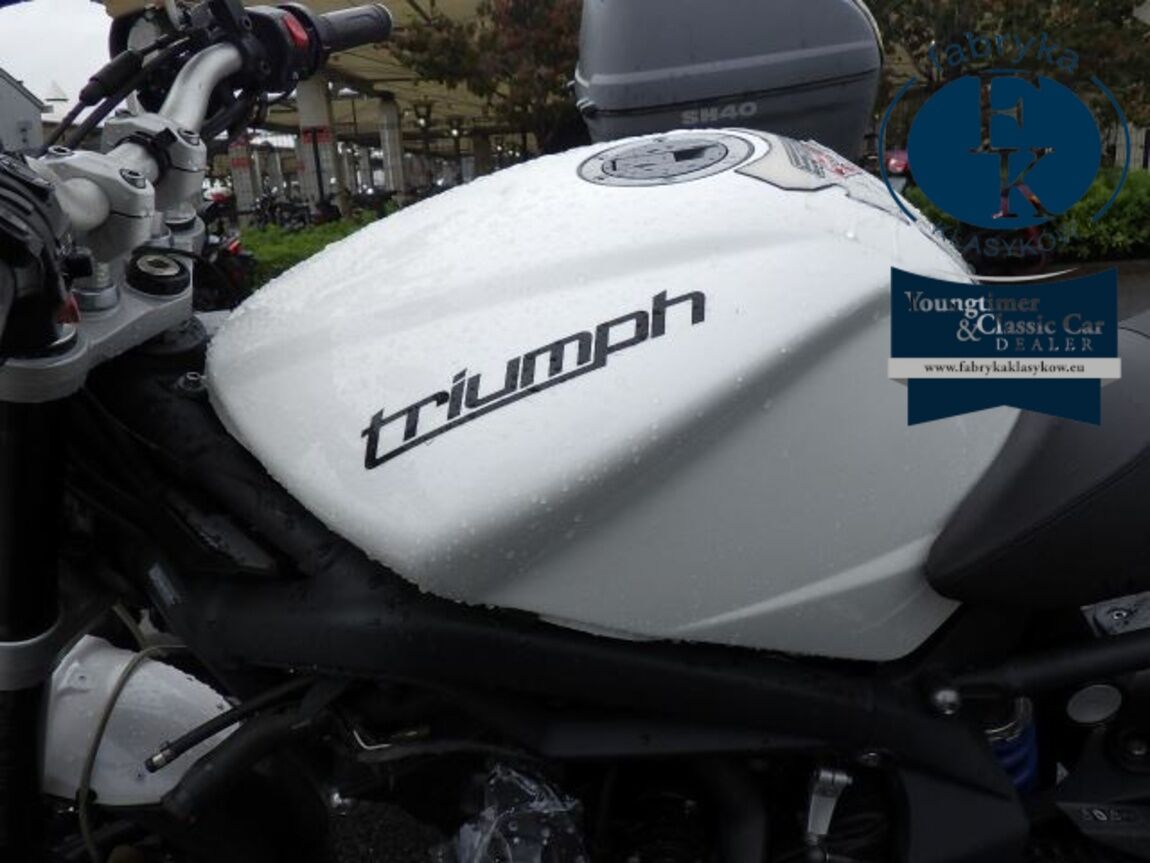 TRIUMPH STREET TRIPLE R 2011 - zdjęcie 13