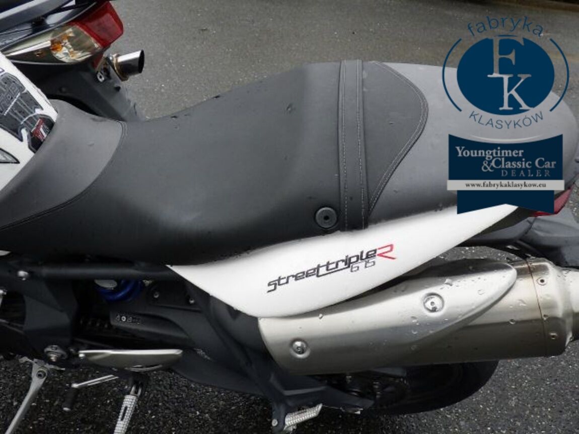 TRIUMPH STREET TRIPLE R 2011 - zdjęcie 14