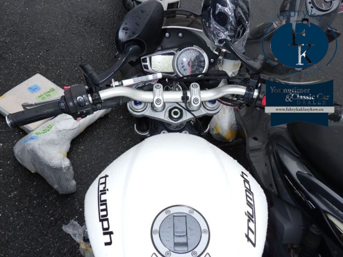 TRIUMPH STREET TRIPLE R 2011 - zdjęcie 19