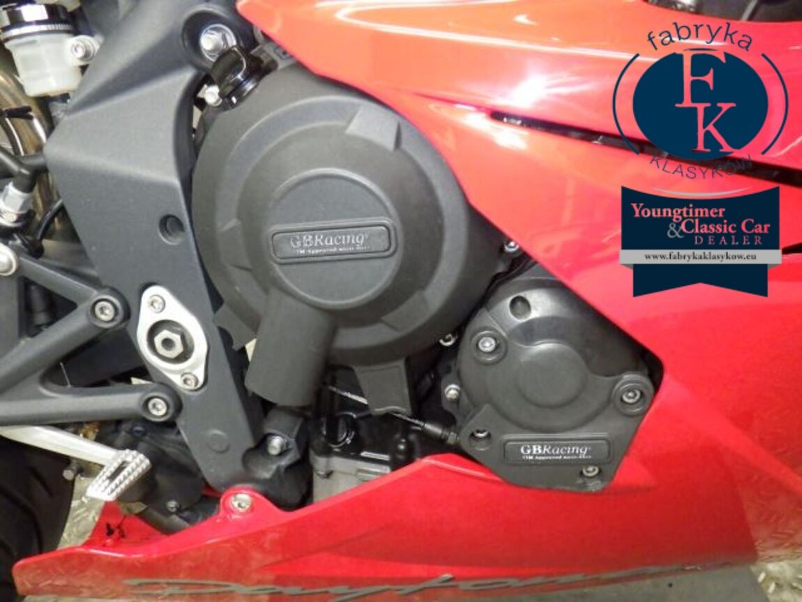 TRIUMPH DAYTONA675 2009 - zdjęcie 9