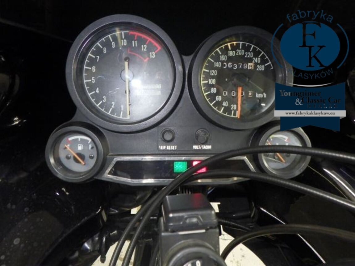 KAWASAKI GPZ900R 1985 - zdjęcie 16