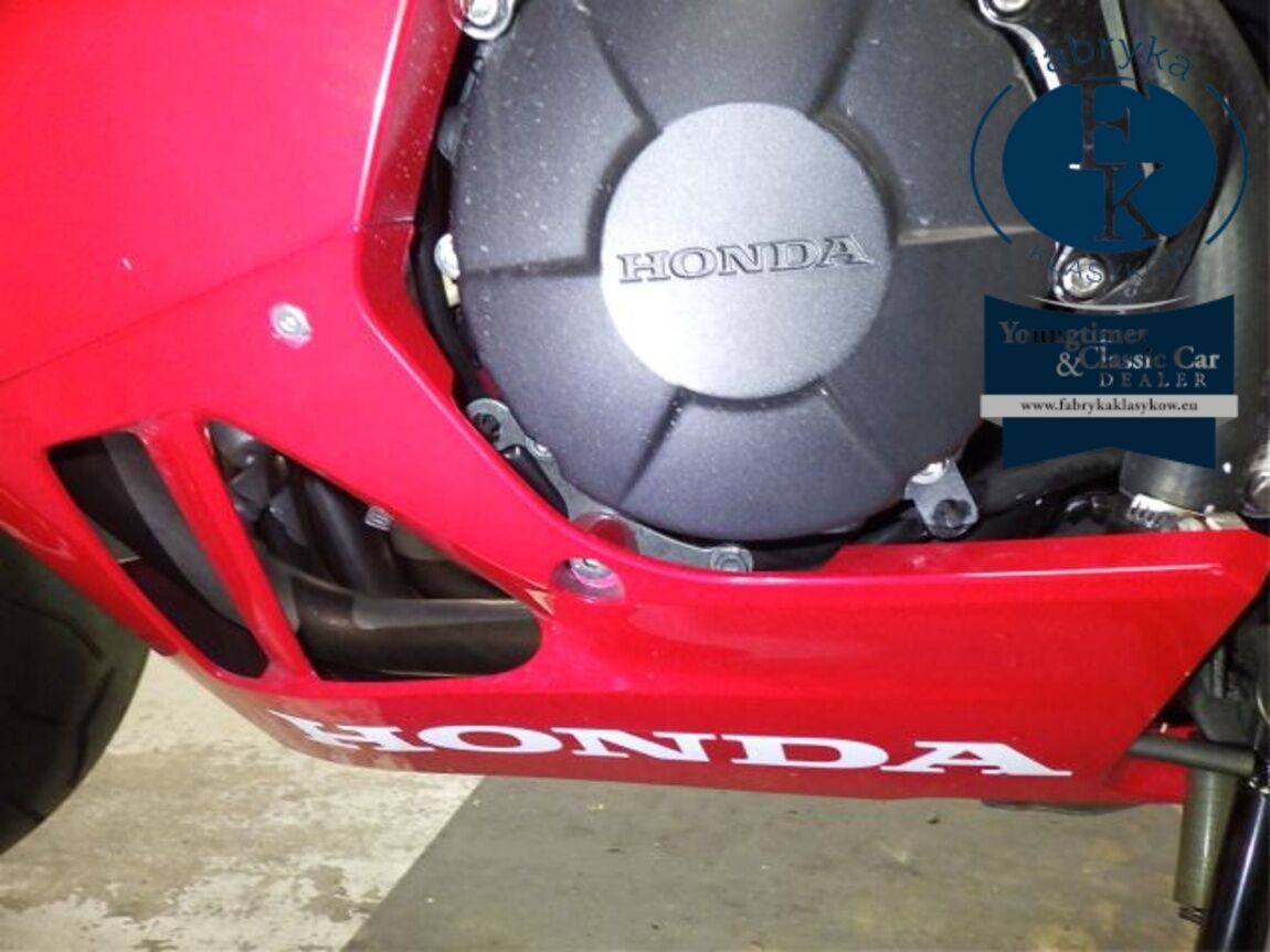 HONDA CBR600RR-4 2020 - zdjęcie 12