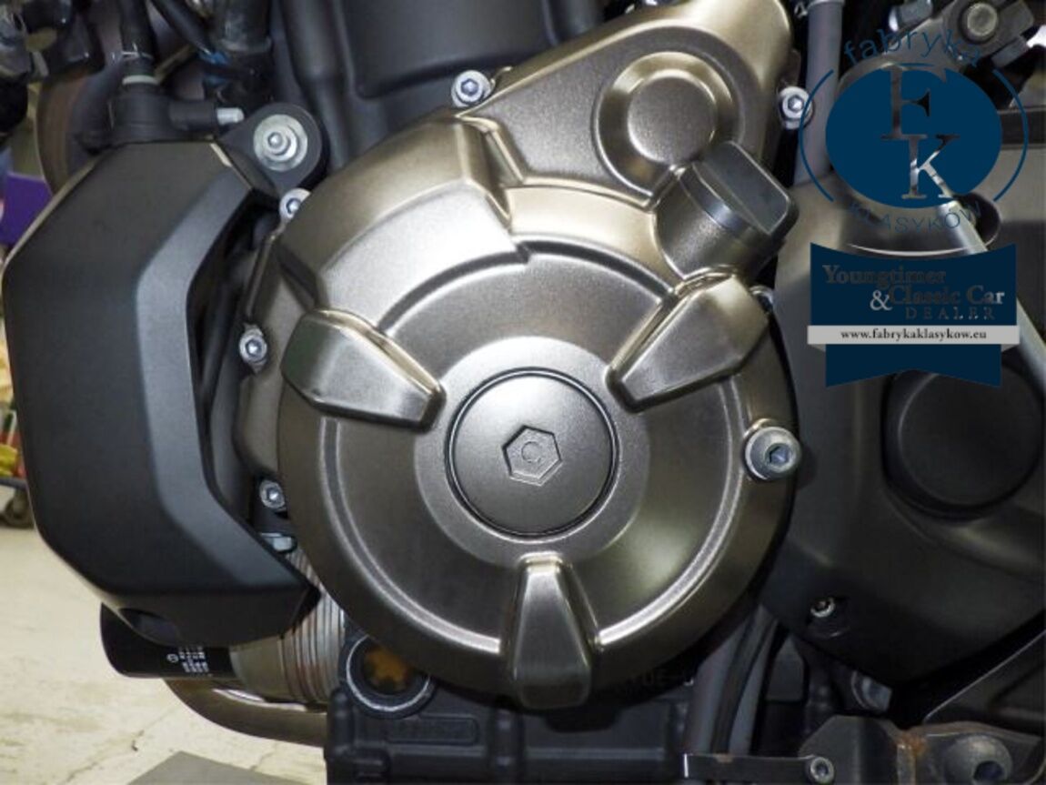 YAMAHA XSR700 2018 - zdjęcie 12