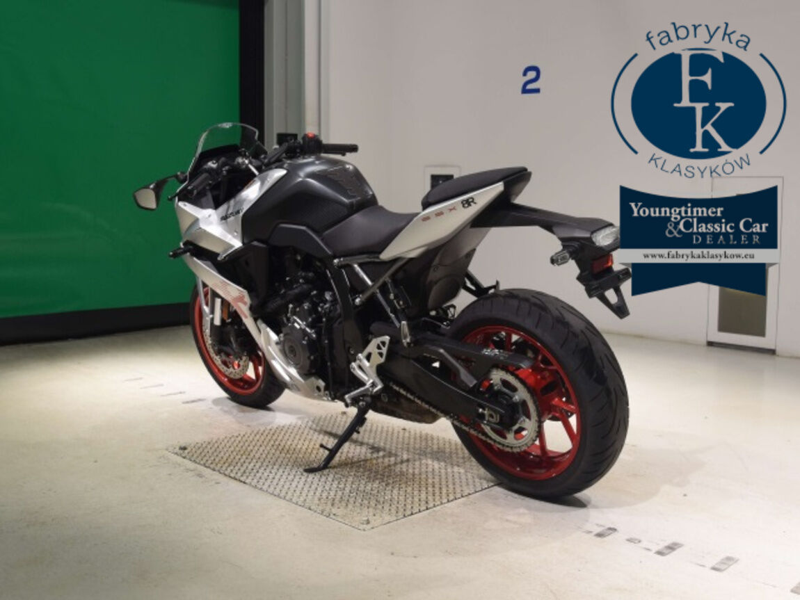 SUZUKI GSX-8R  - zdjęcie 7