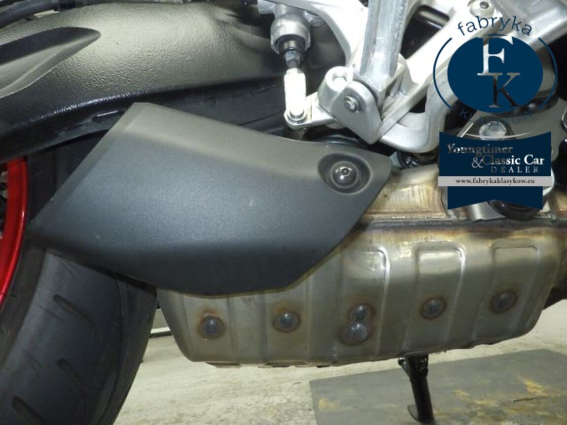 SUZUKI GSX-8R  - zdjęcie 13