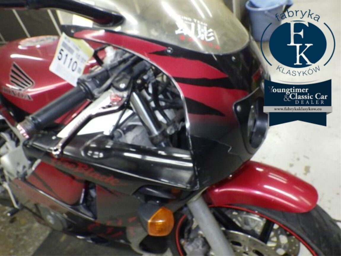HONDA CBR400RR 1995 - zdjęcie 17