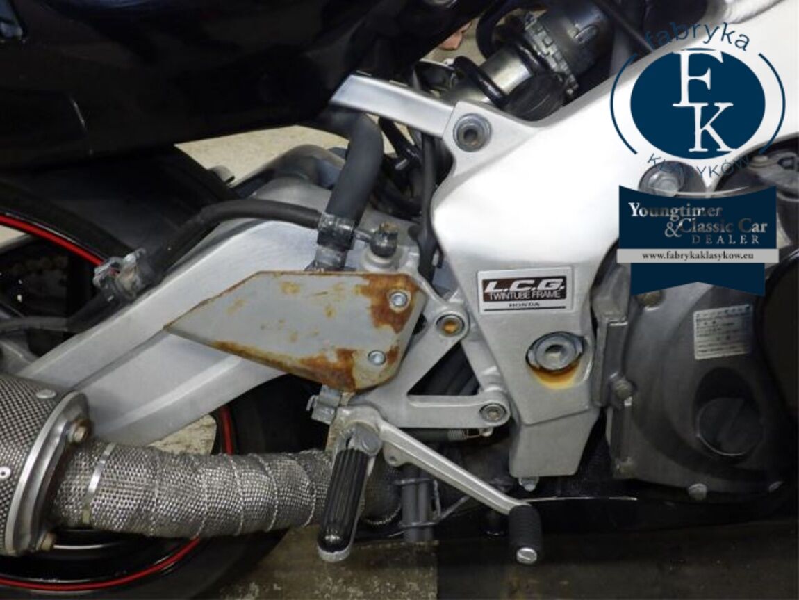 HONDA CBR400RR 1995 - zdjęcie 30