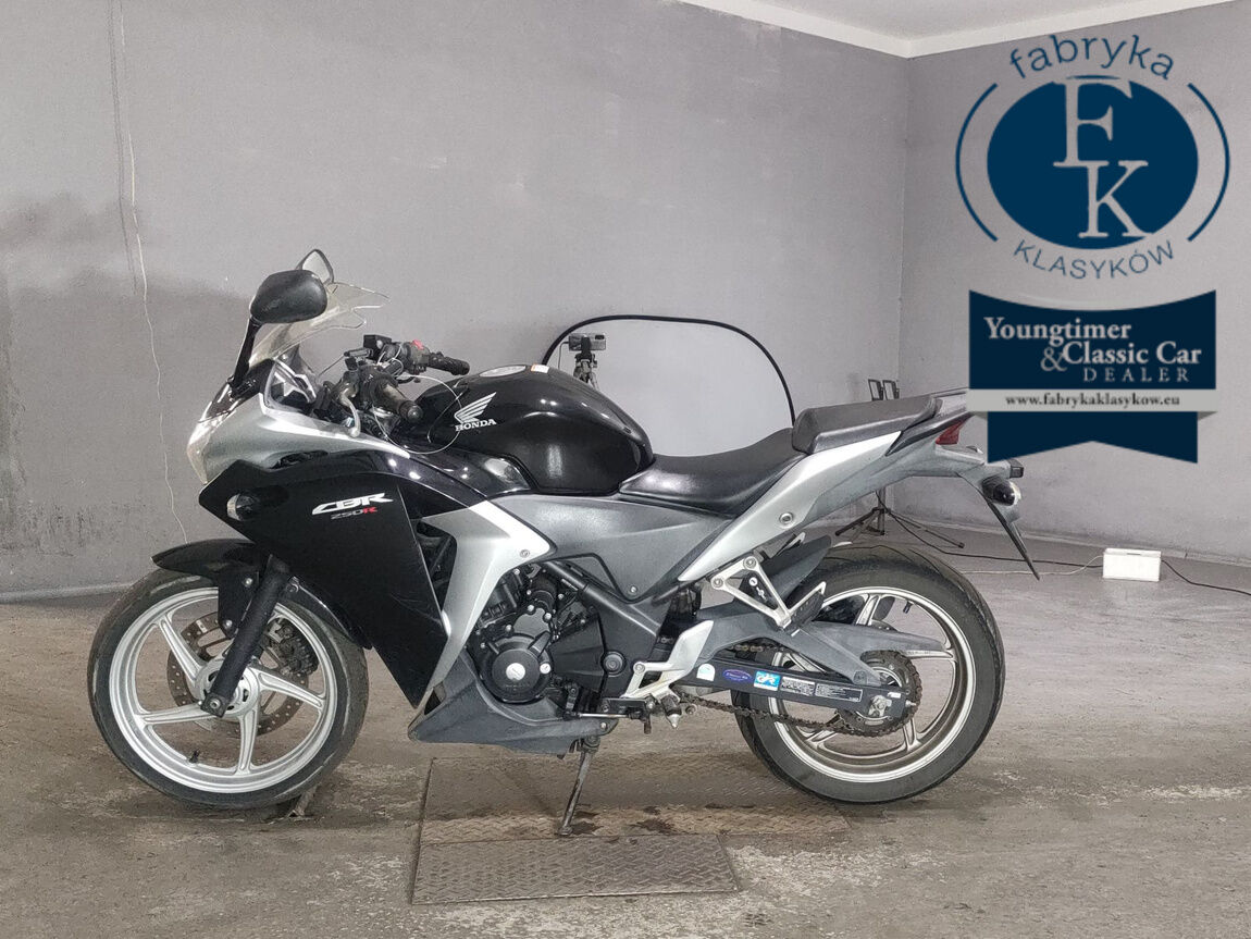 HONDA CBR250R  - zdjęcie 3