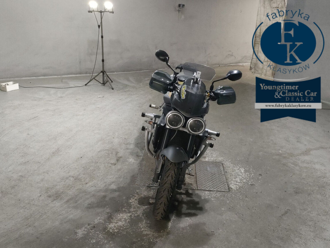 TRIUMPH STREET TRIPLE R 2008 - zdjęcie 4