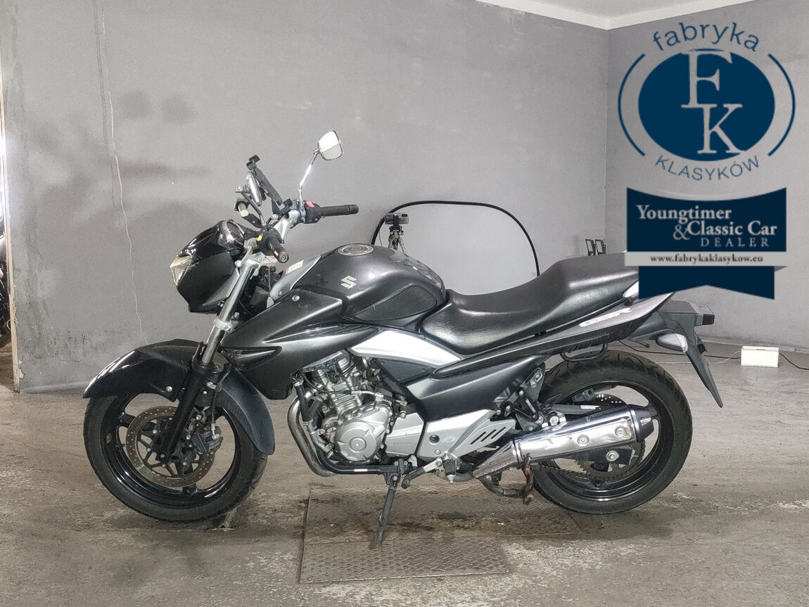 SUZUKI GSR250  - zdjęcie 3