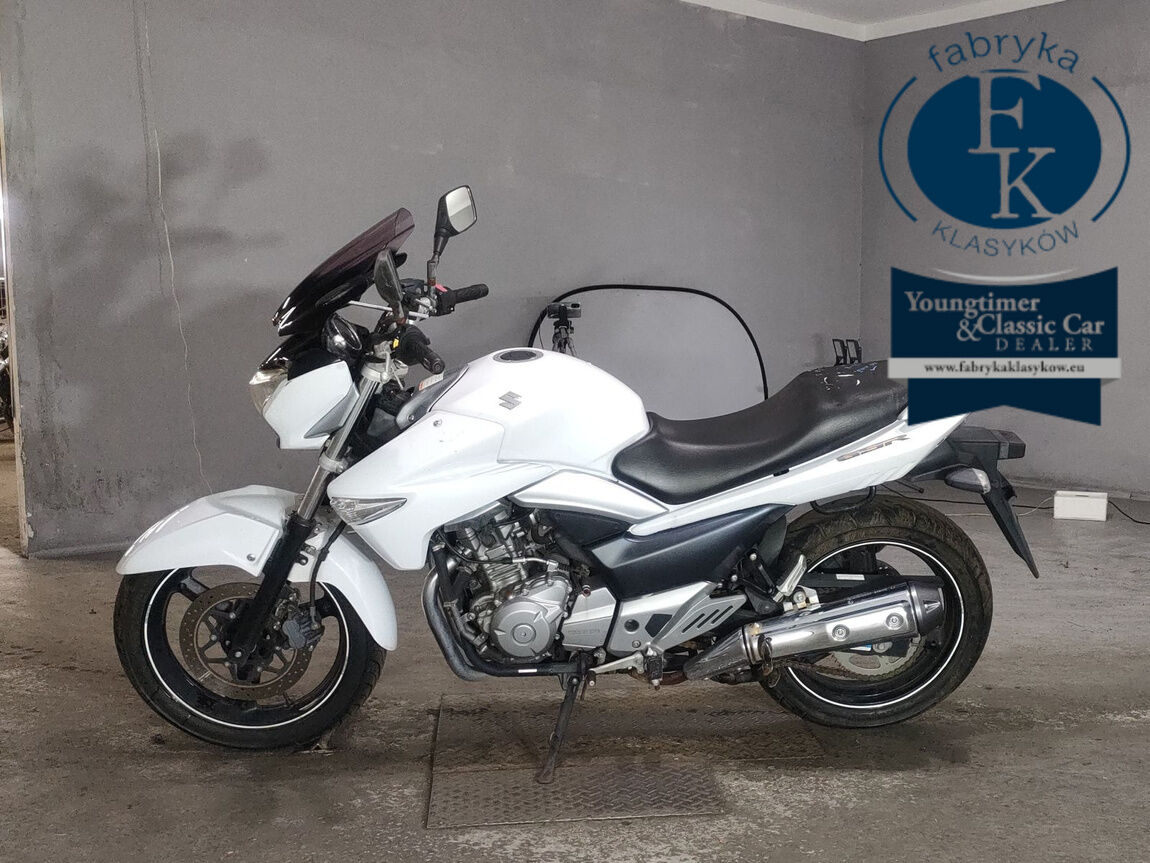 SUZUKI GSR250  - zdjęcie 3