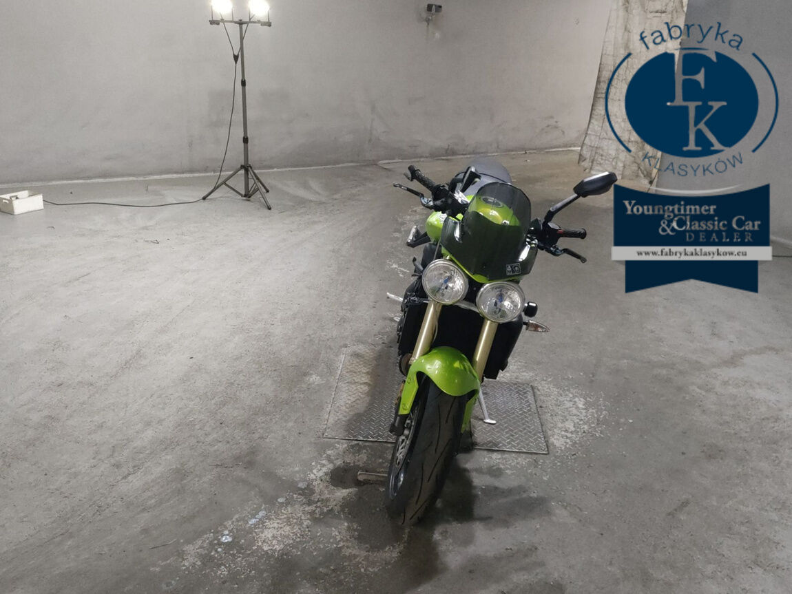 TRIUMPH STREET TRIPLE 2010 - zdjęcie 4