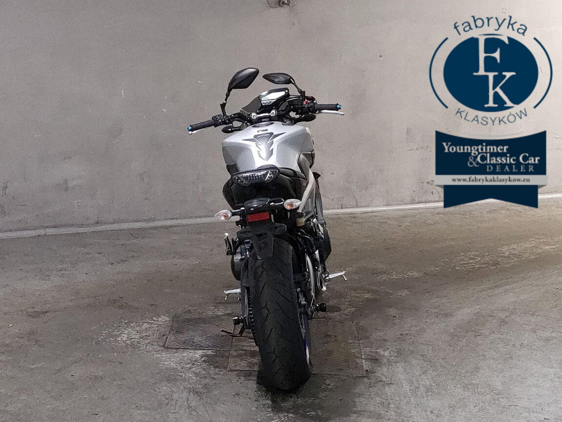 YAMAHA MT-09 2015 - zdjęcie 5