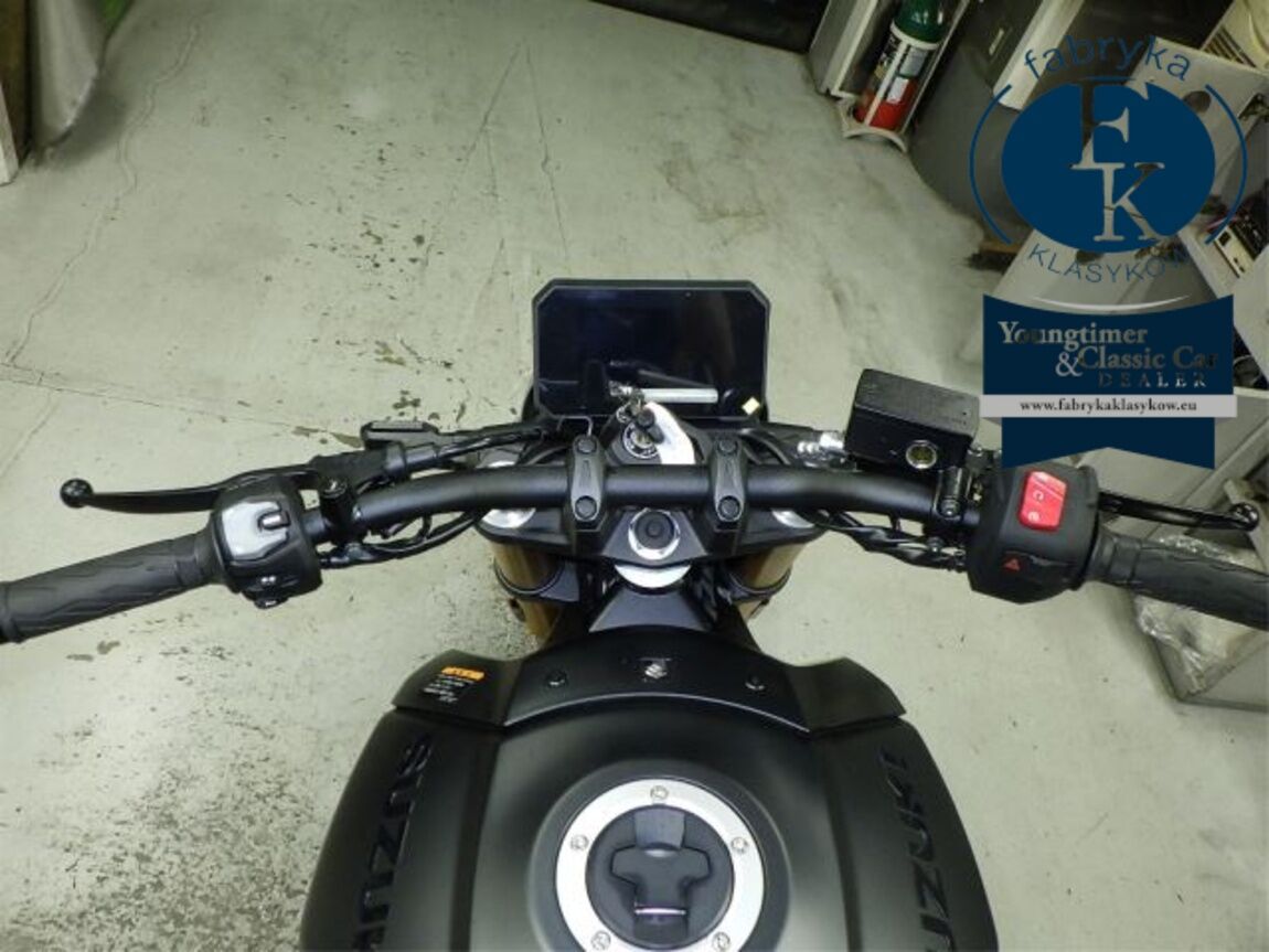 SUZUKI GSX-8T  - zdjęcie 21