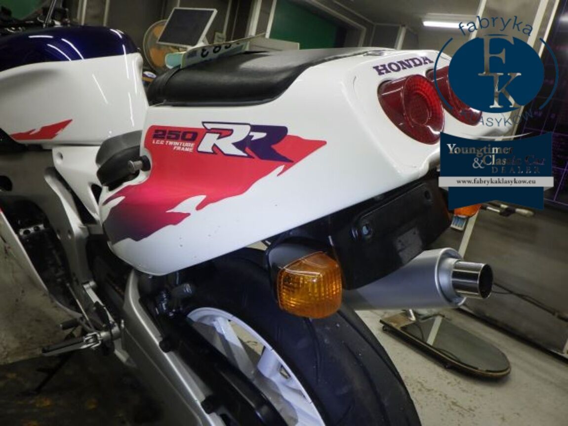 HONDA CBR250RR  - zdjęcie 19
