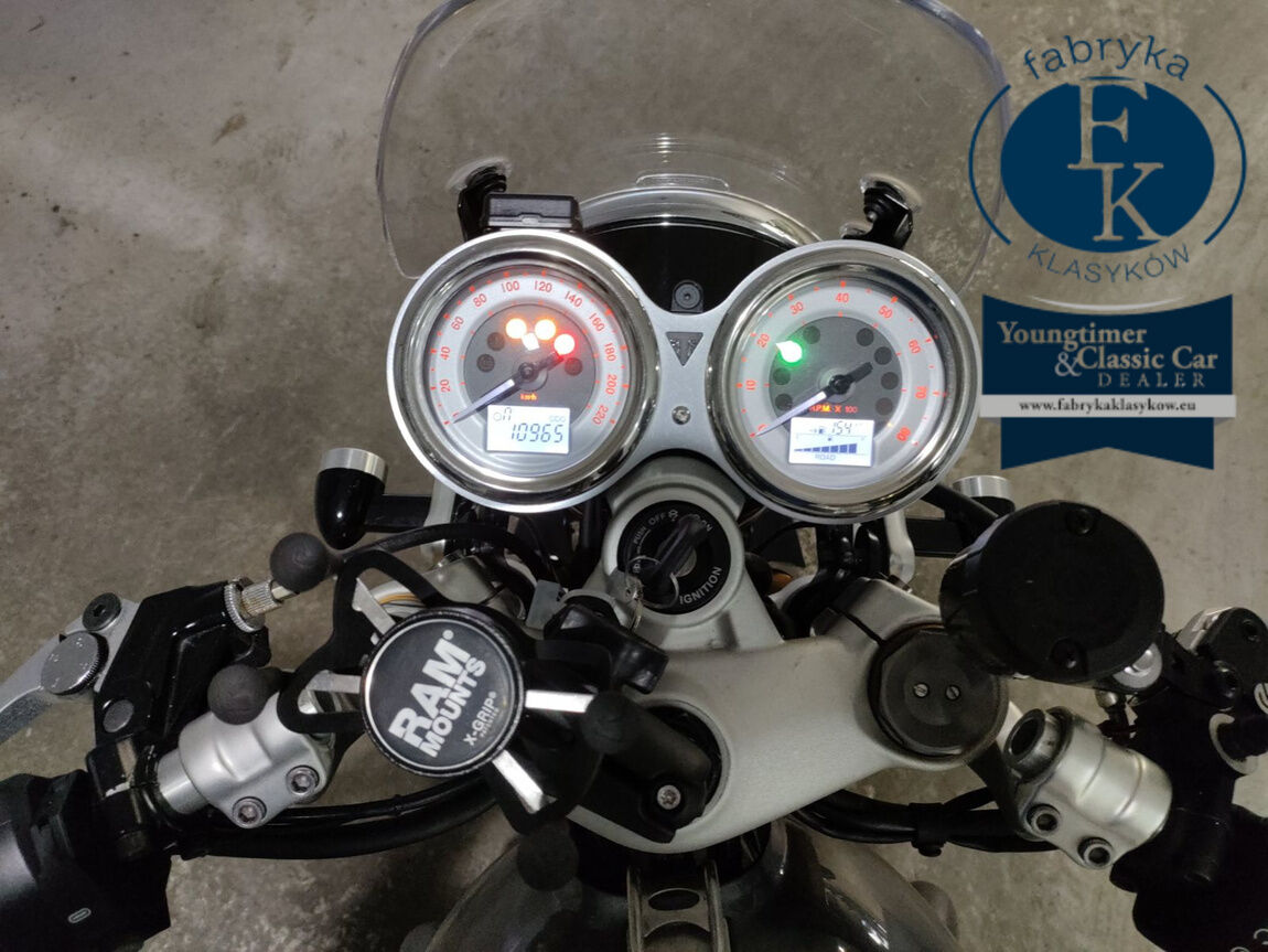 TRIUMPH THRUXTON 1200RS 2022 - zdjęcie 6