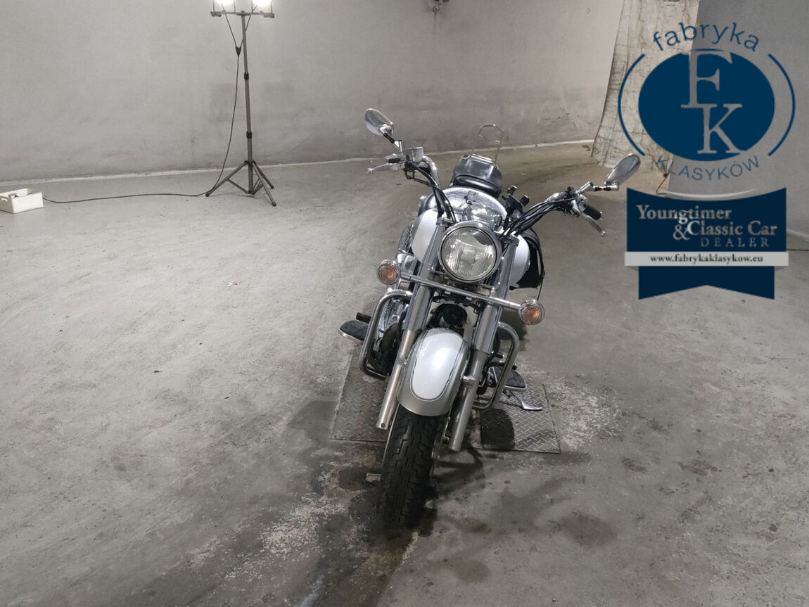 YAMAHA DRAGSTAR1100 CLASSIC 2009 - zdjęcie 4
