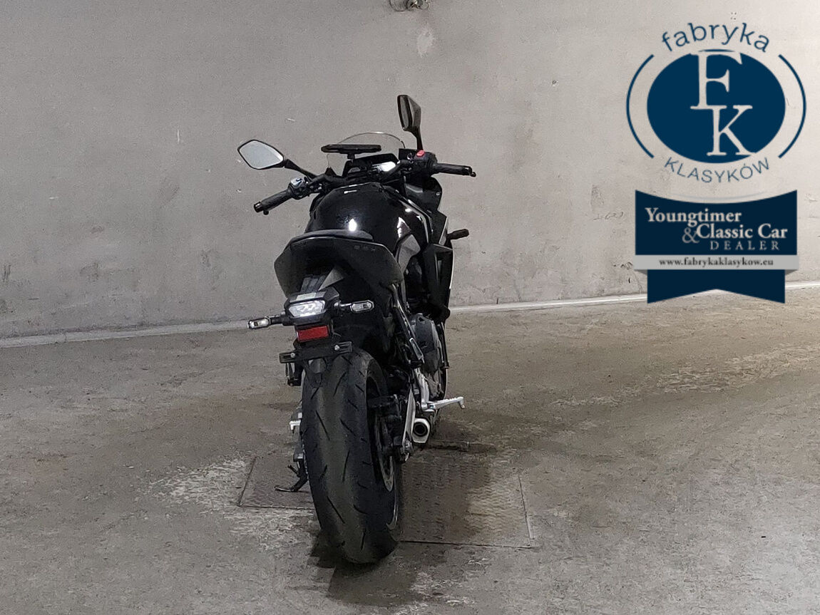 SUZUKI GSX-8R  - zdjęcie 5
