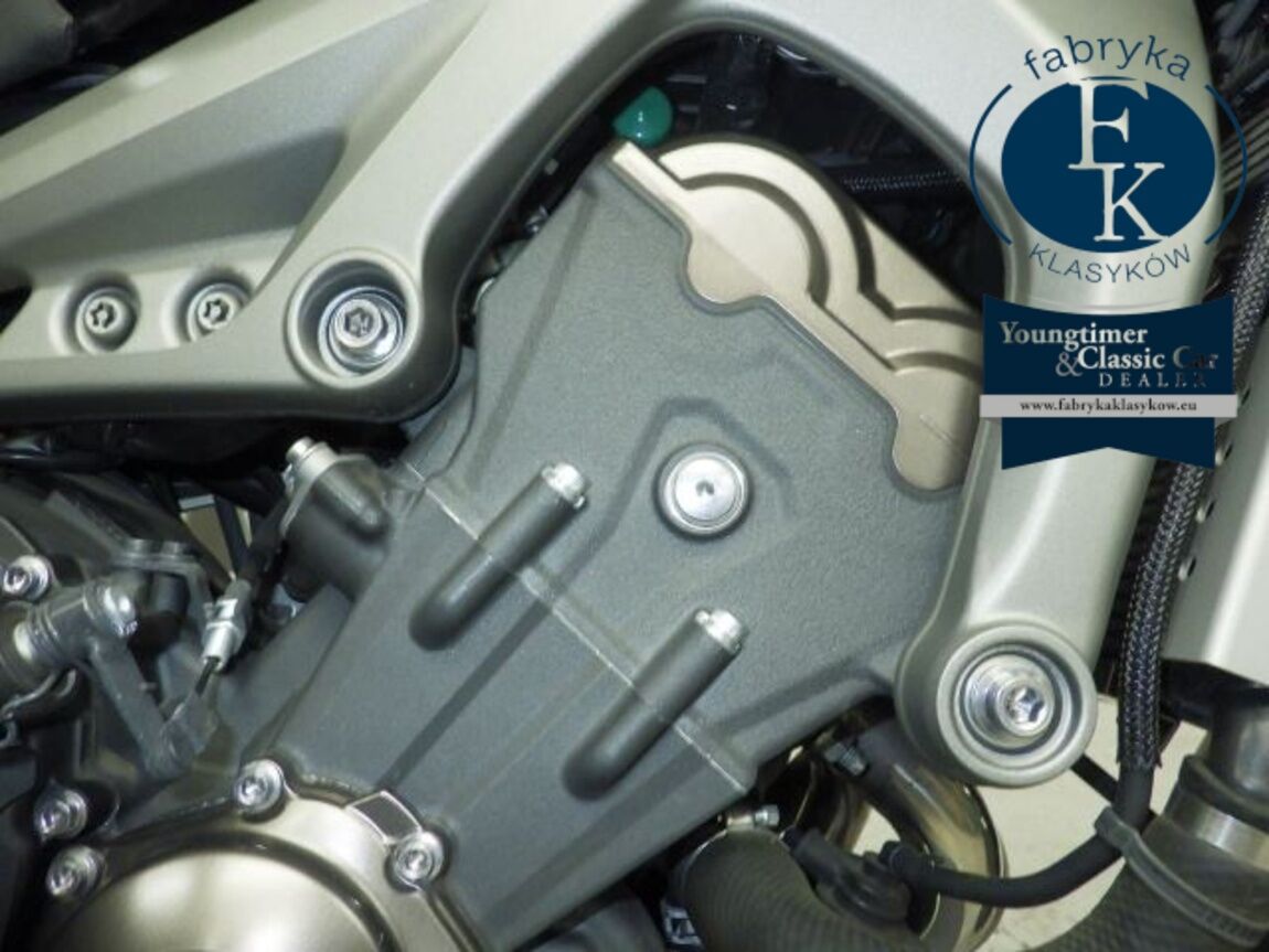 YAMAHA MT-09A 2015 - zdjęcie 10