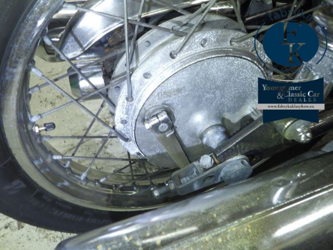 SUZUKI GT750 1986 - zdjęcie 25
