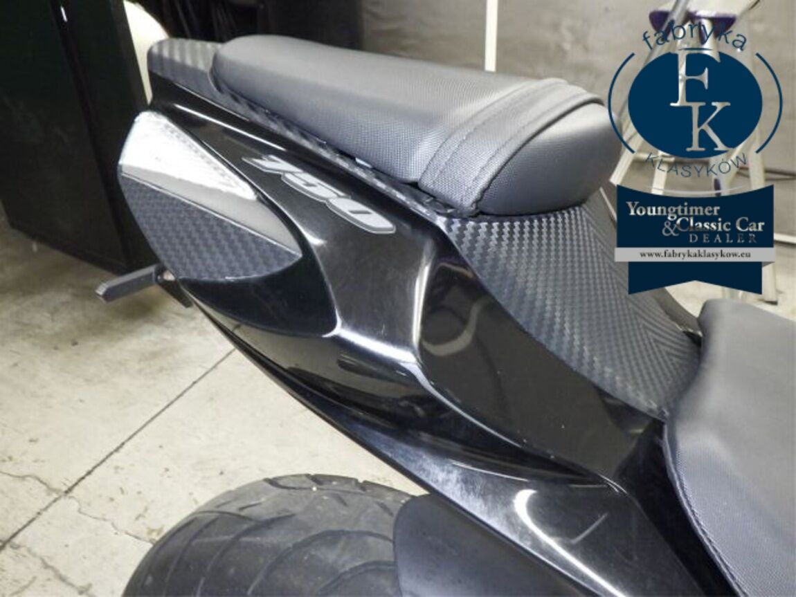 SUZUKI GSX-R750 2013 - zdjęcie 20