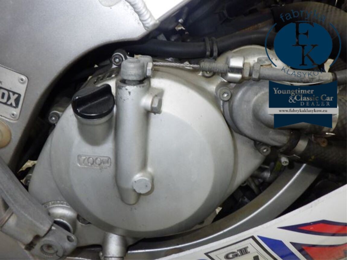 SUZUKI RGV250  - zdjęcie 9