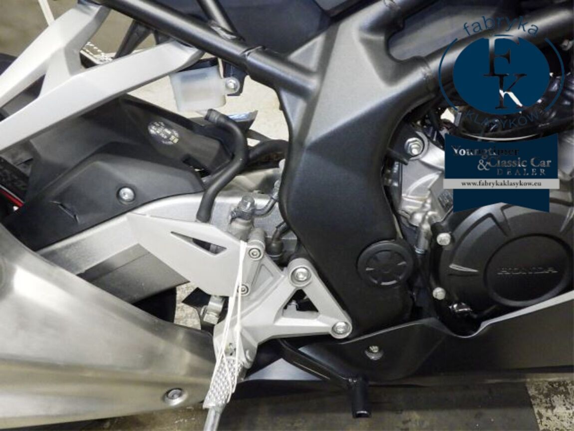 HONDA CBR250RR-2  - zdjęcie 32