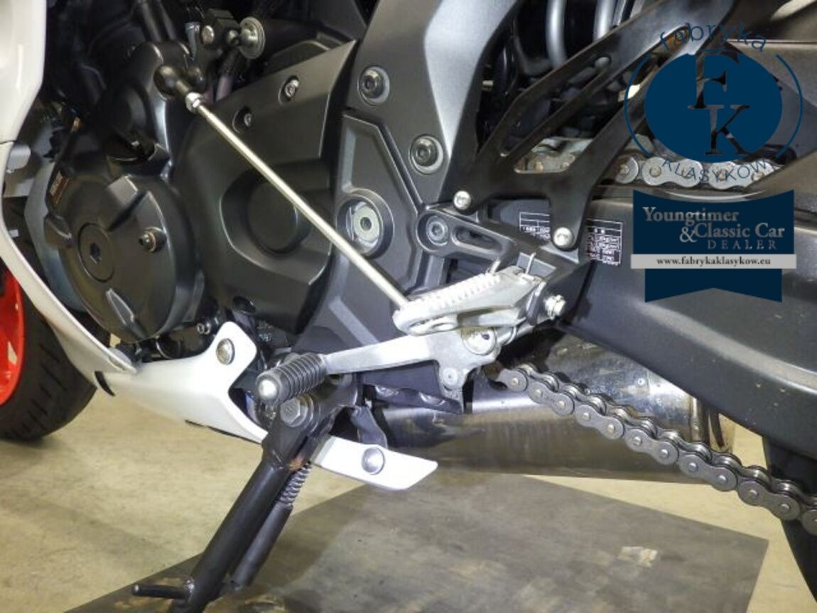 YAMAHA YZF-R7-2 2023 - zdjęcie 30