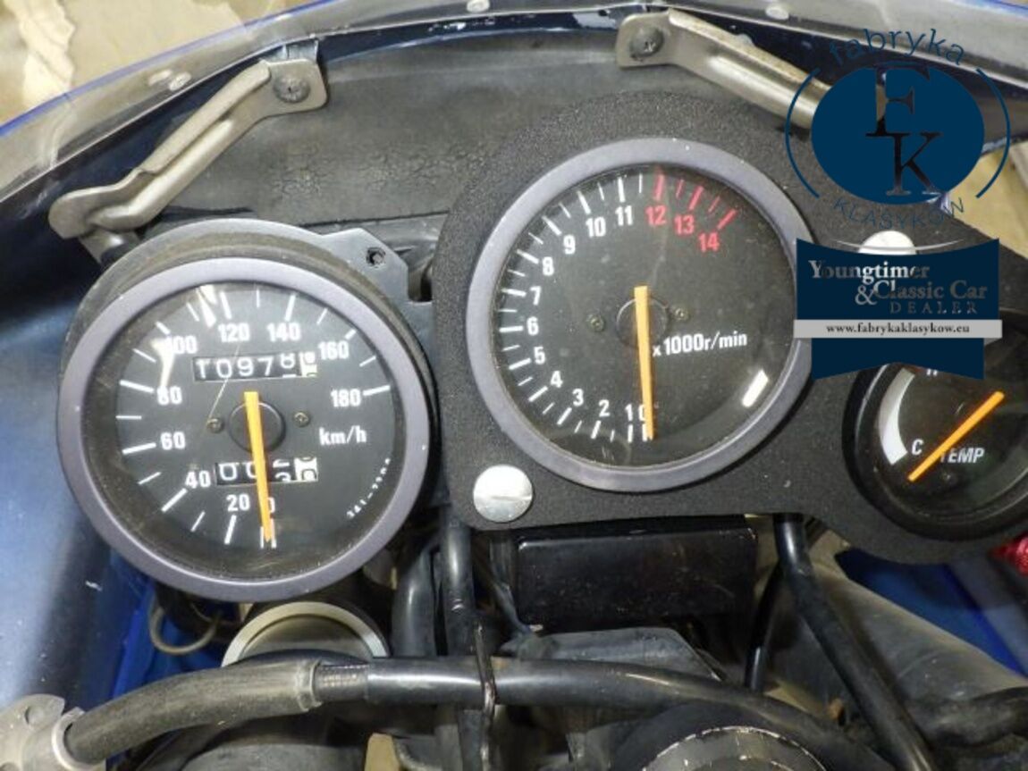 SUZUKI RGV250  - zdjęcie 16