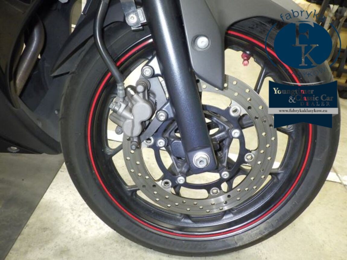 YAMAHA YZF-R25  - zdjęcie 23