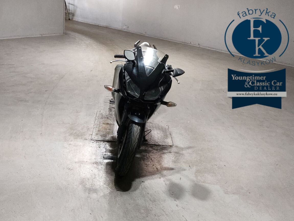 HONDA CBR250R  - zdjęcie 4