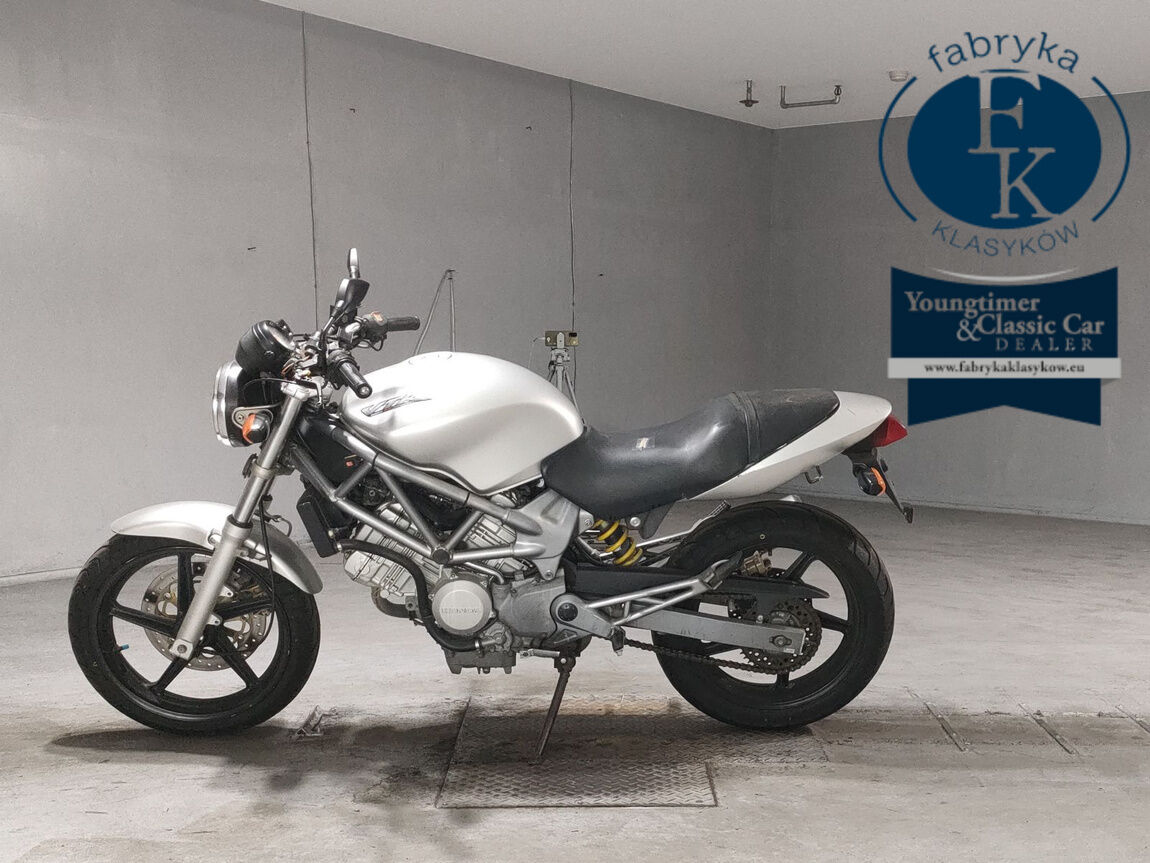 HONDA VTR250 - zdjęcie 3