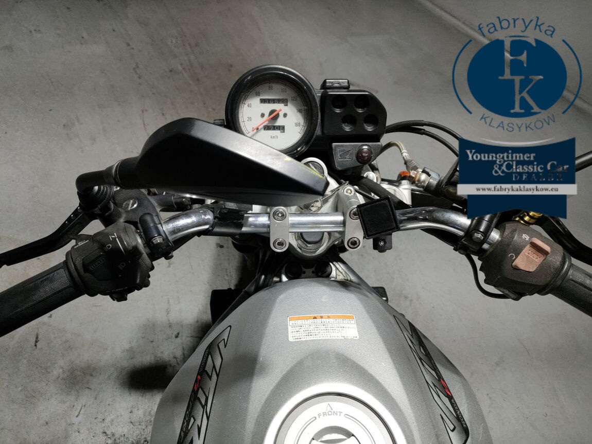 HONDA VTR250 - zdjęcie 6