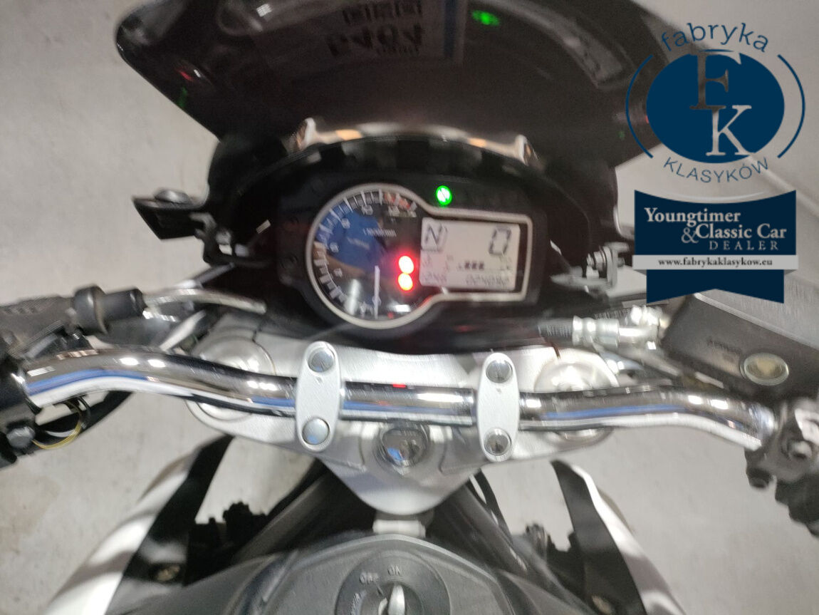 SUZUKI GSR750 2012 - zdjęcie 6