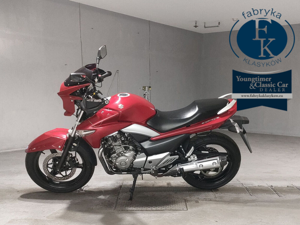 SUZUKI GSR250  - zdjęcie 3