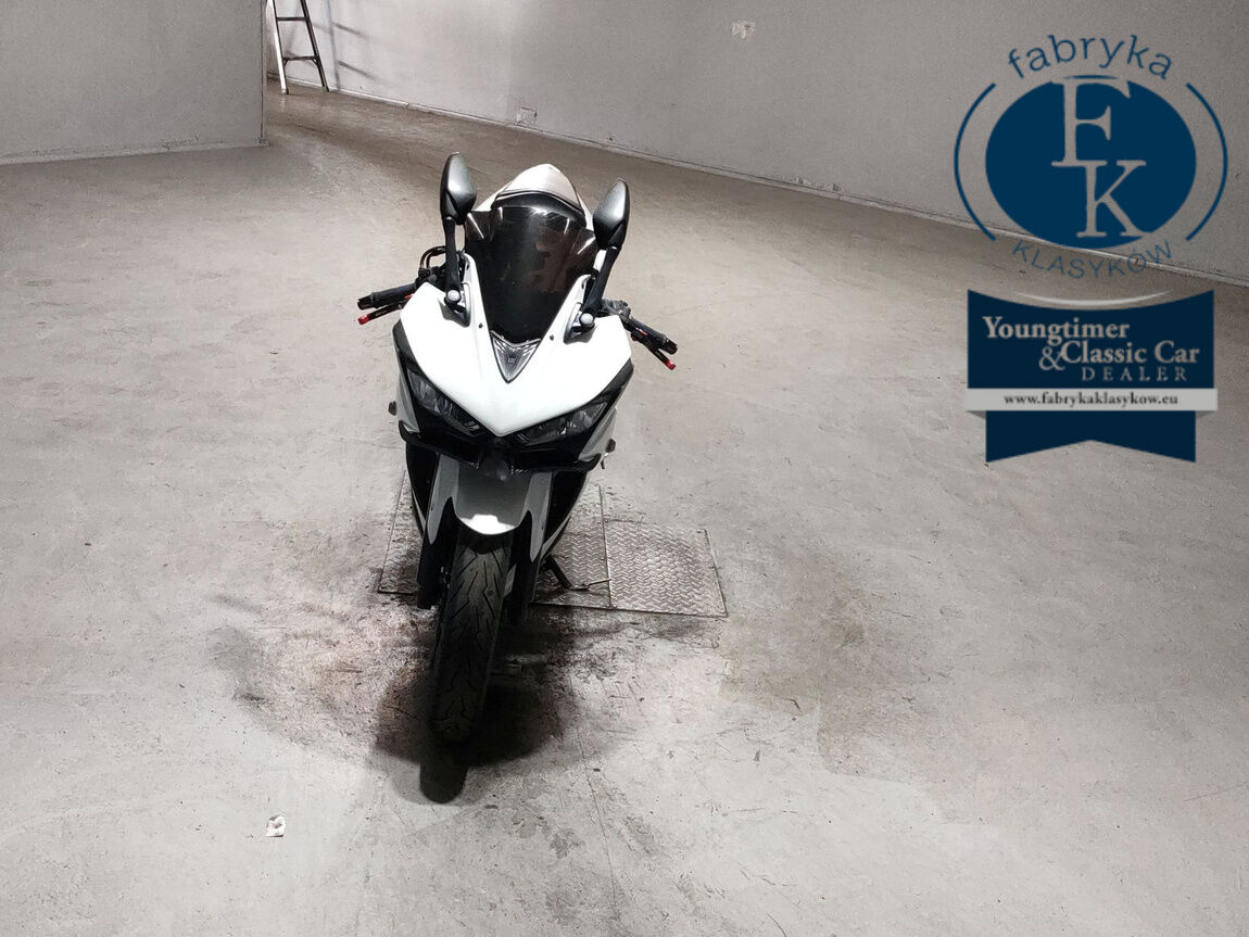 YAMAHA YZF-R25  - zdjęcie 4