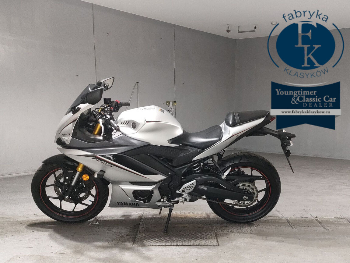 YAMAHA YZF-R25  - zdjęcie 3