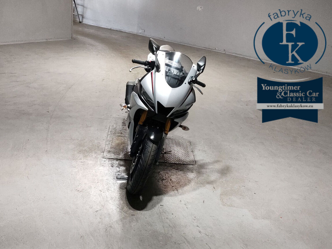 YAMAHA YZF-R25  - zdjęcie 4