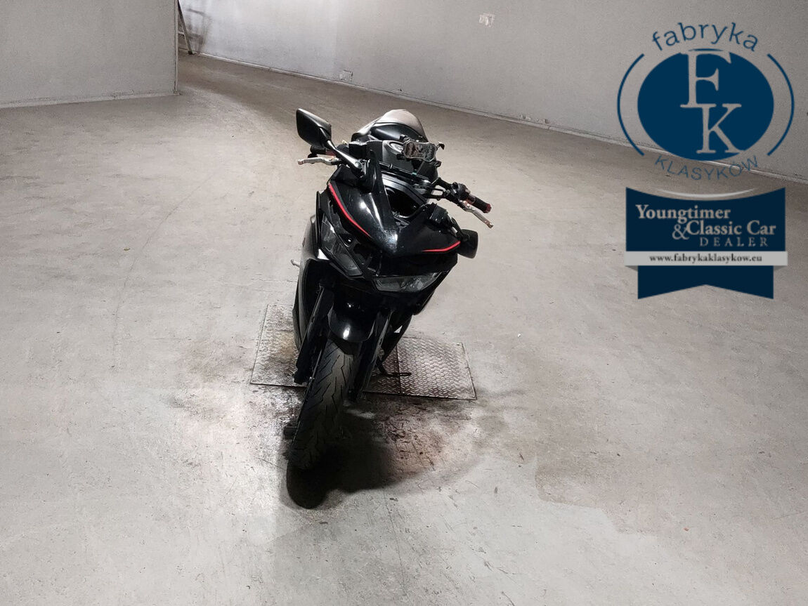 YAMAHA YZF-R25  - zdjęcie 4