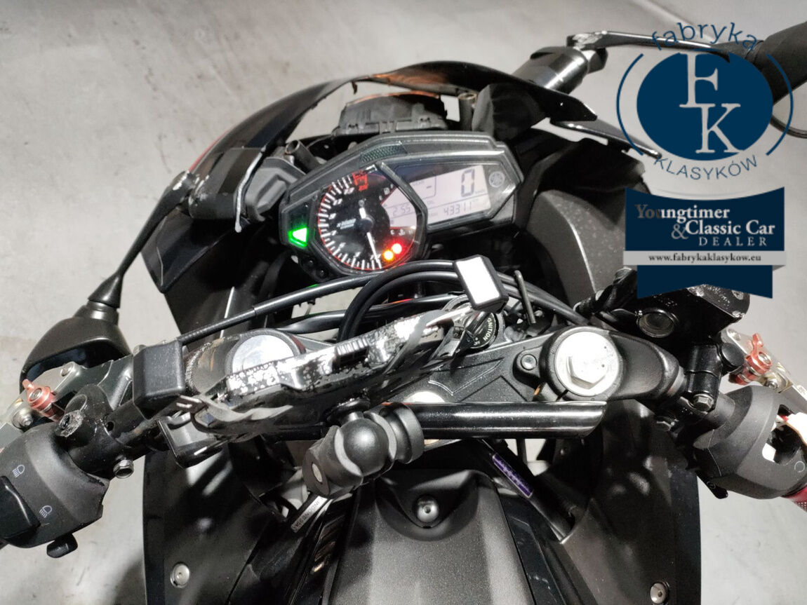YAMAHA YZF-R25  - zdjęcie 6